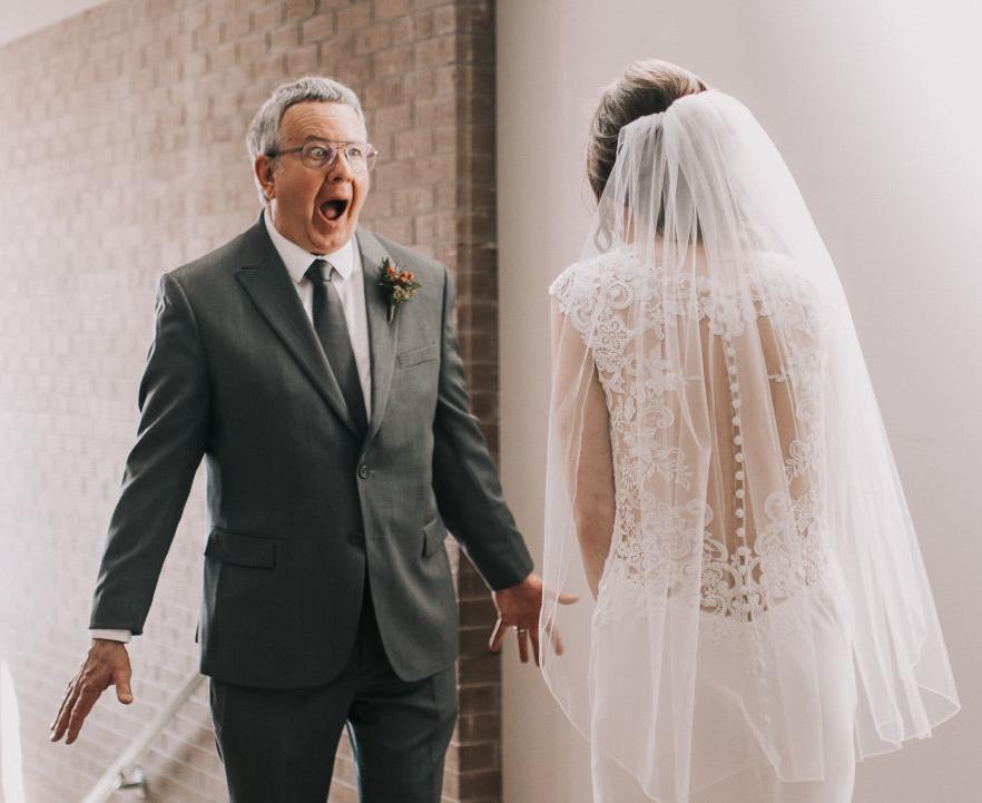 Dad S Reaction To The Bride Is A Moment To Cherish Wedding
