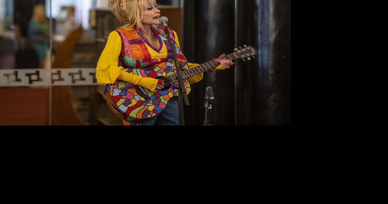 Notable people react to the death of country singer Dolly Parton