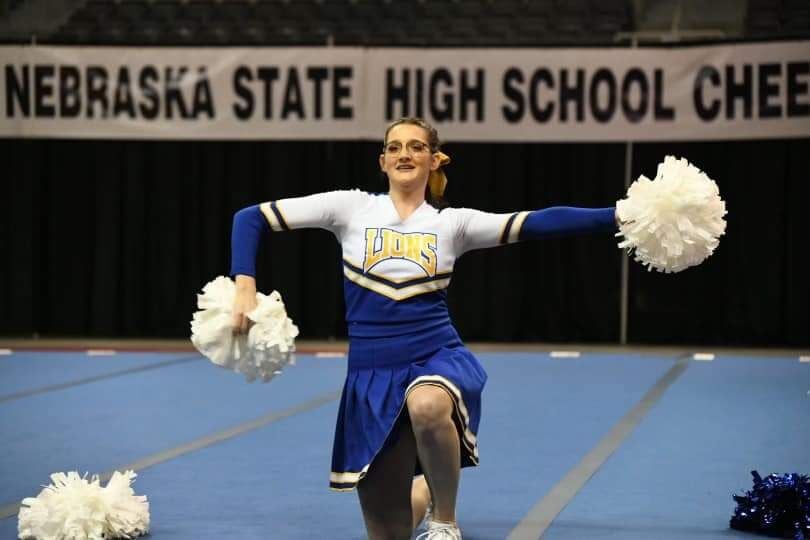 Nebraska cheerleader competes by herself at state competition, but crowd  doesn't let her feel alone