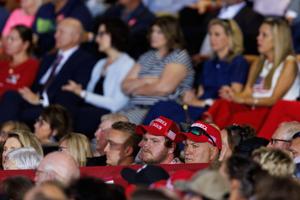 100526-owh-new-potusvisit-nf-52-2-
