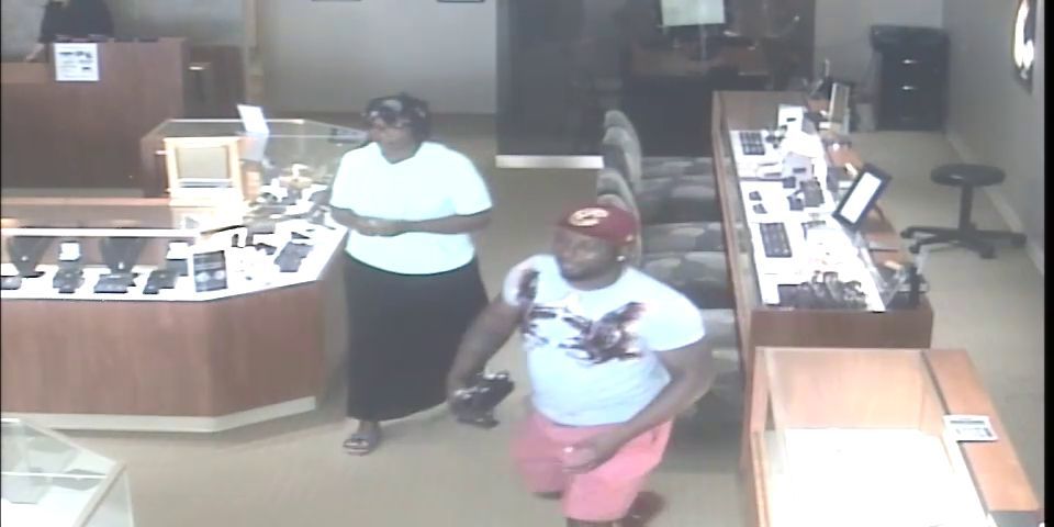 BPD searching for suspects in jewelry store robbery