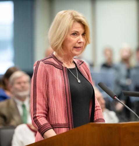 Group files paperwork to recall Omaha Mayor Jean Stothert, vows to finish  what it started