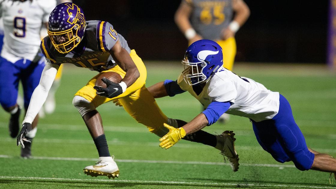 Photos: Bellevue West football defeats Omaha North | NE Prep Zone Photos: Bellevue West football defeats Omaha North | NE Prep Zone
