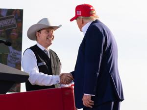 Live updates: President Trump rallies Republicans in Grand Island