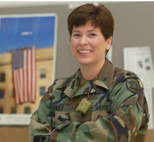 After 23 years, Iowa Sen. Joni Ernst retires from Army National Guard ...