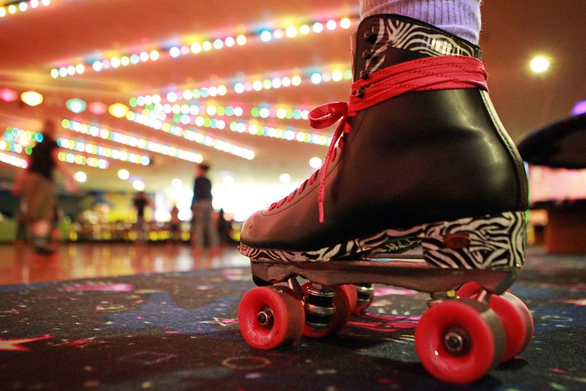 Omaha's SkateDaze roller-skating rink will close in March | Local News