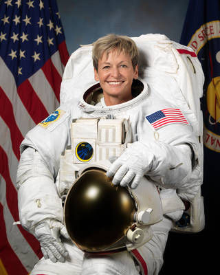 Grace: Record-breaking Iowa astronaut Peggy Whitson reminds us to look ...