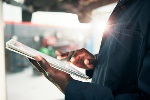 Mechanic hourly rates by state: What shops charge vs. what techs take home