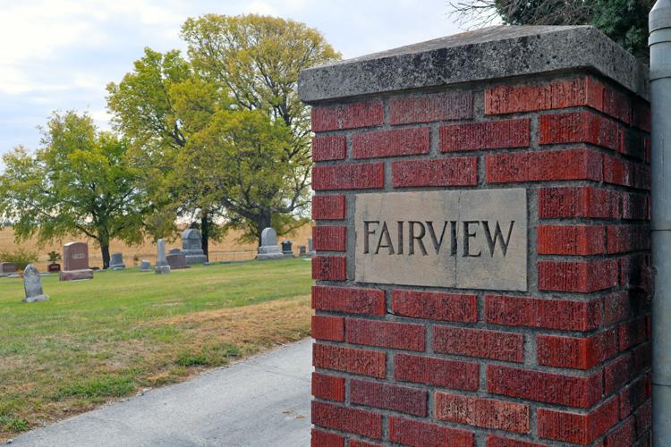 110922-pt-news-fairview-cemetery-p1.JPG
