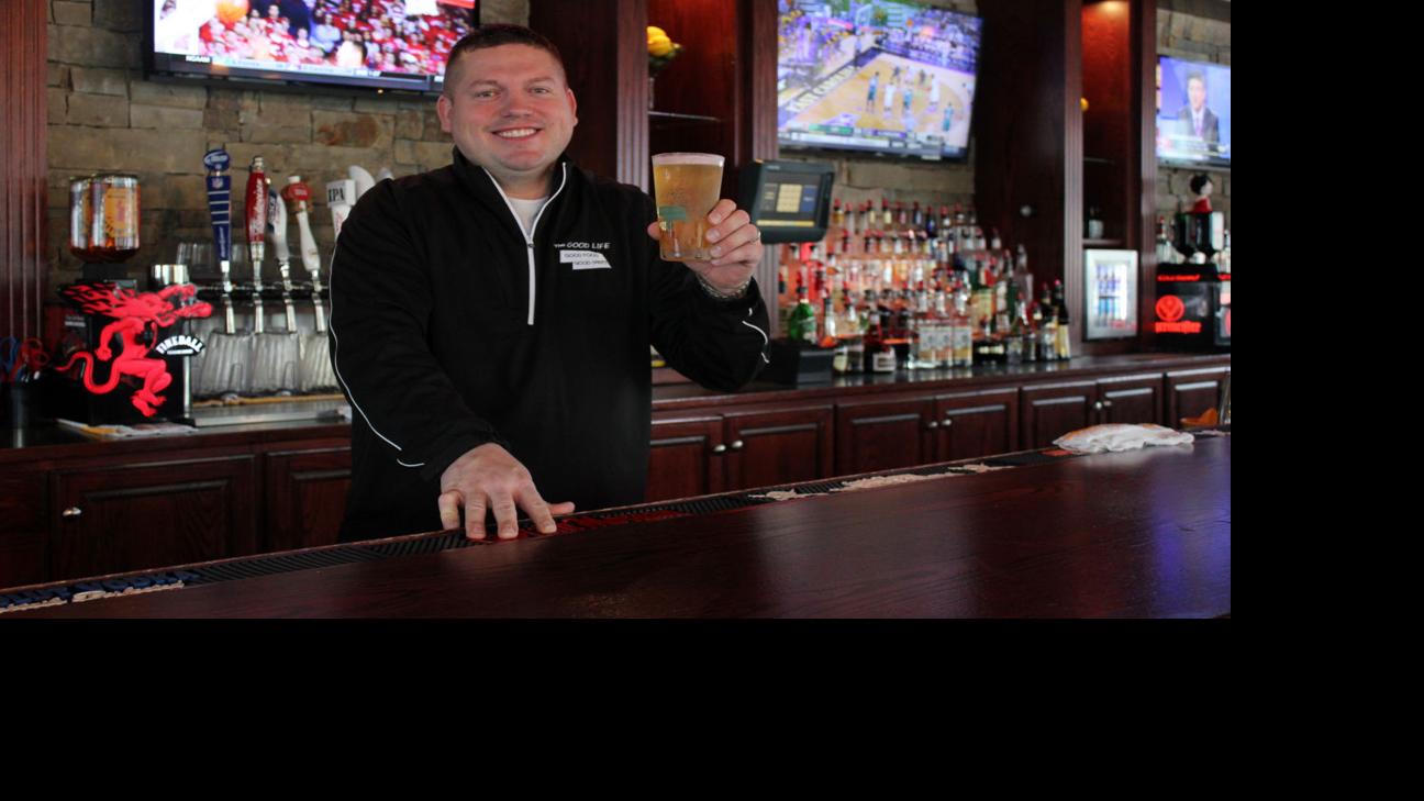 Bar Called The Good Life Ably Mixes Big Sports Bar Neighborhood Pub Vibes Entertainment Omaha Com