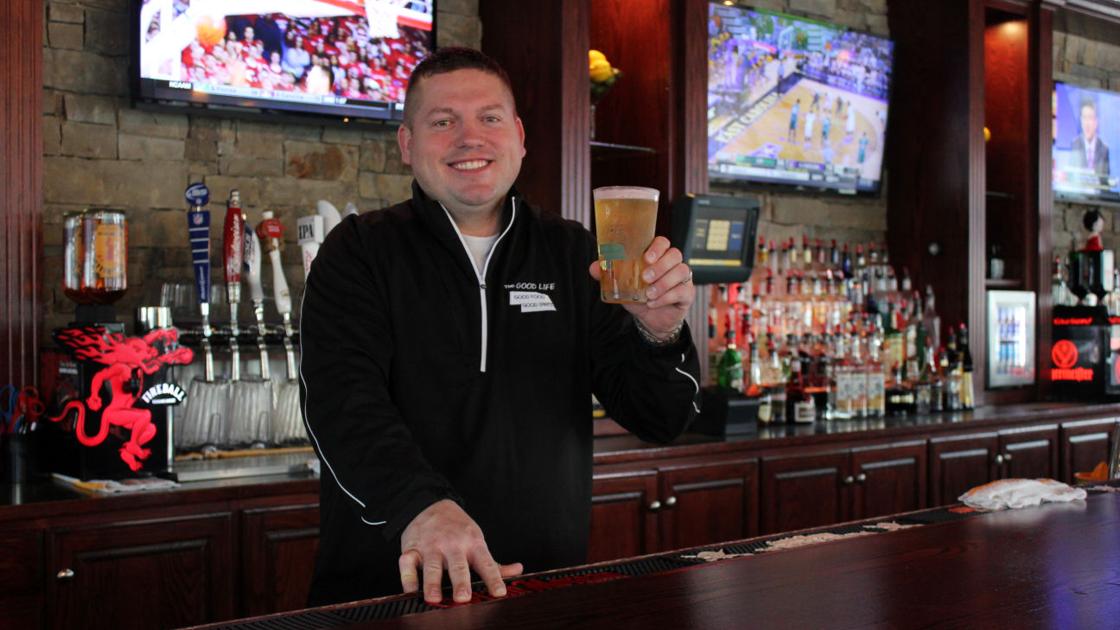 Bar Called The Good Life Ably Mixes Big Sports Bar Neighborhood Pub Vibes Entertainment Omaha Com