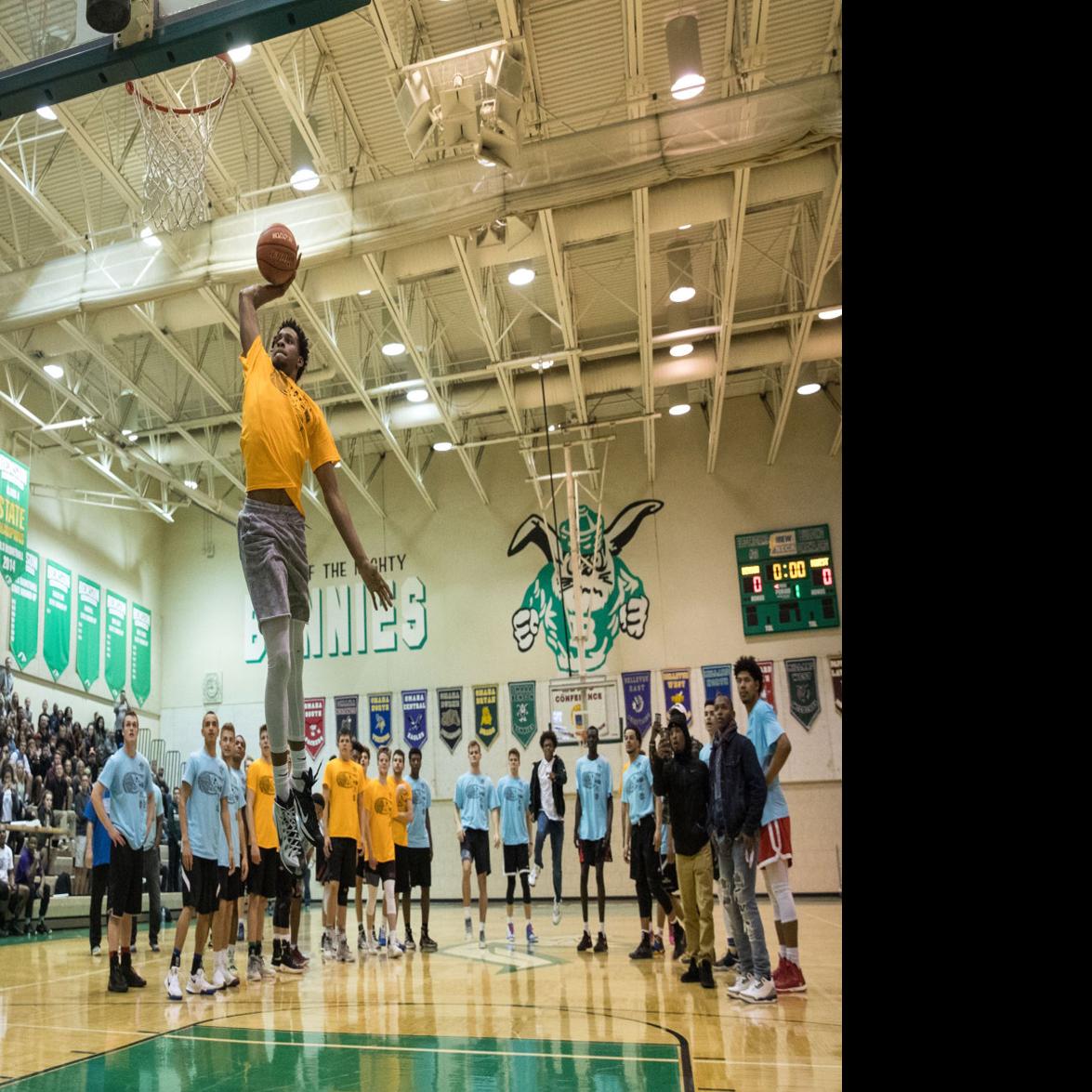 Photo Boys And Girls Metro High School All Star Basketball Game