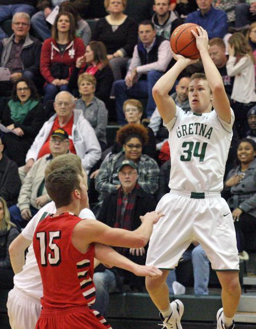 Dragons grind out 17th straight win