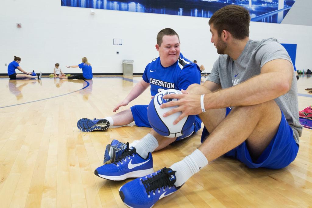 I Can T Stop Smiling Creighton Athletes Students Put On