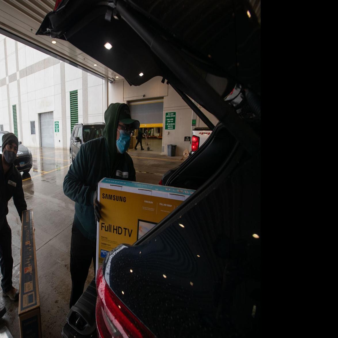 Covid Changes Approach For Omaha Area Stores On Black Friday Local News Omaha Com