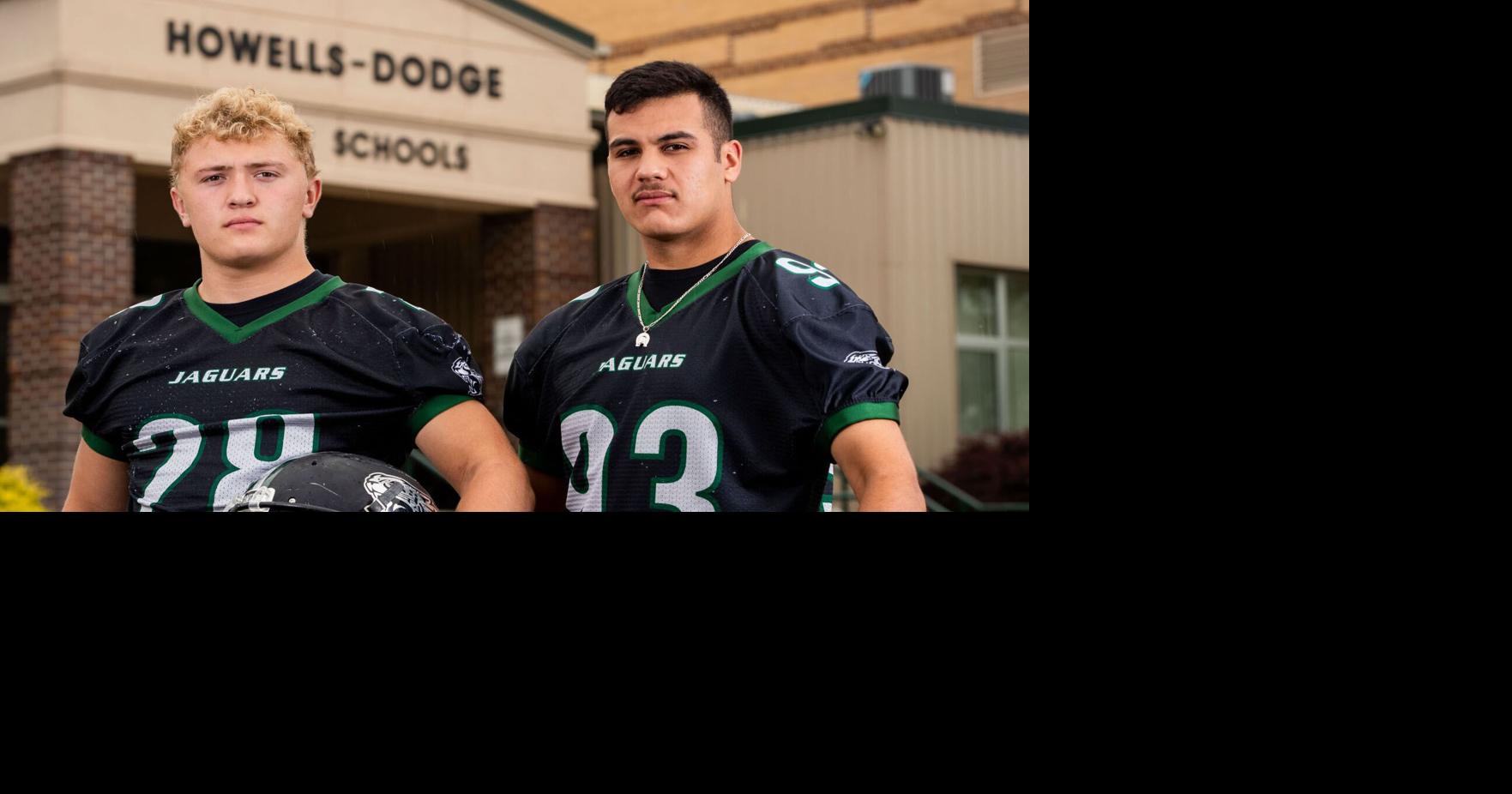 Eight Man2 football HowellsDodge aims to repeat its championship