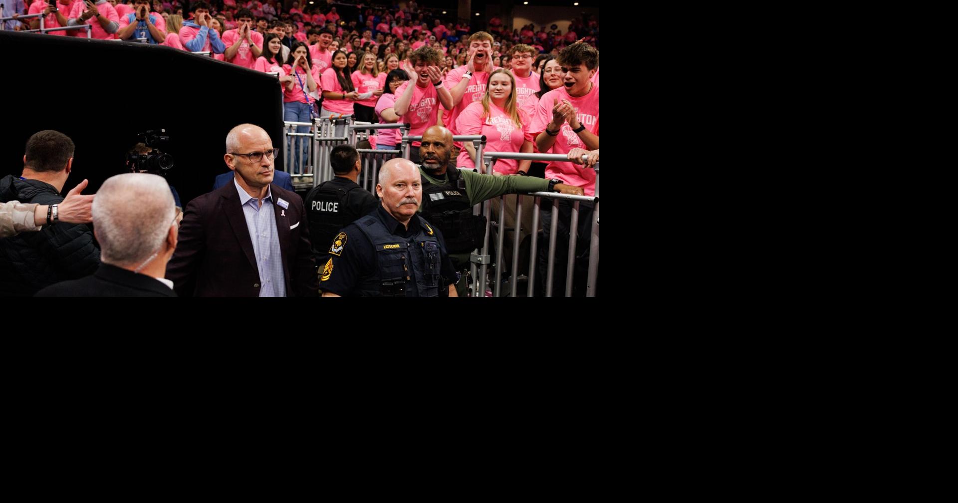 UConn coach Dan Hurley talks Creighton's 'adversarial' crowd, Ryan Kalkbrenner's absence