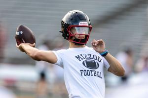 060926-owh-spo-milsouthpractice-cm-05.JPG