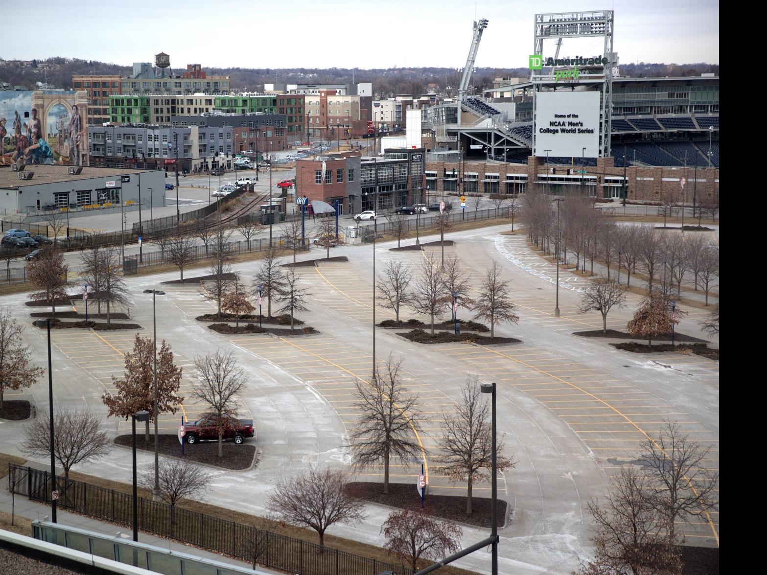 Centurylink Center S Lot B Development Moves Ahead Plan Would Need Approval From New Committee Council Money Omaha Com