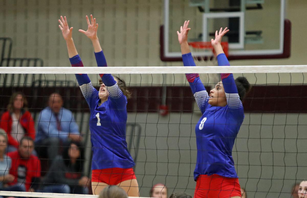 West Des Moines Dowling Ends Abraham Lincoln S State Tourney Hopes