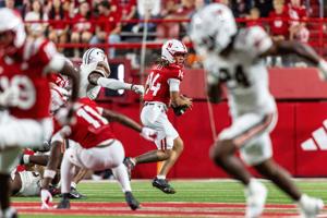 091226-owh-spo-nebraskavsbgsu-cm-57