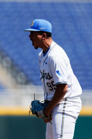 052426-owh-spo-bigtenbase-nf-20