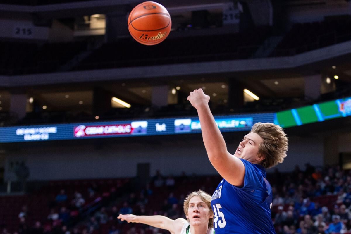 State basketball: Shelton captures late victory over Santee