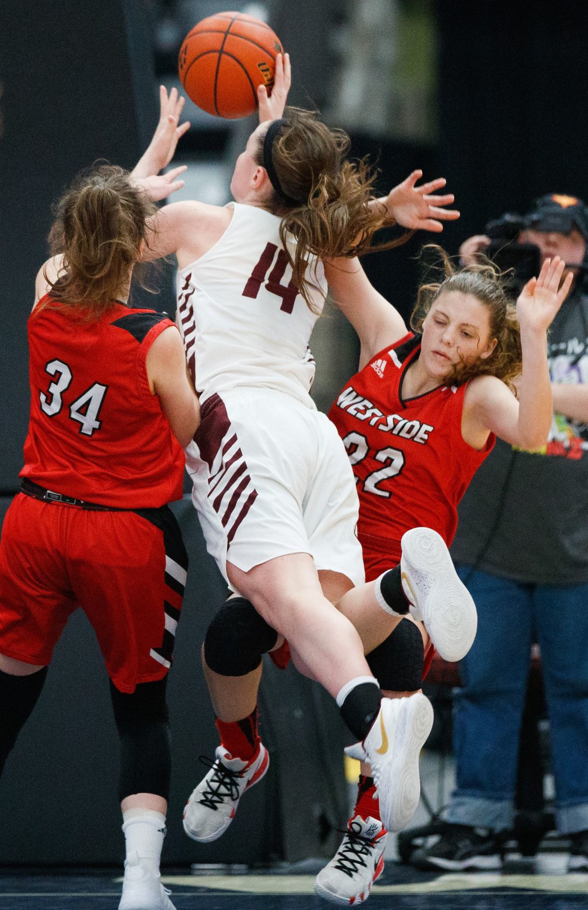 PapillionLa Vista girls defeat Omaha Westside to win first Metro