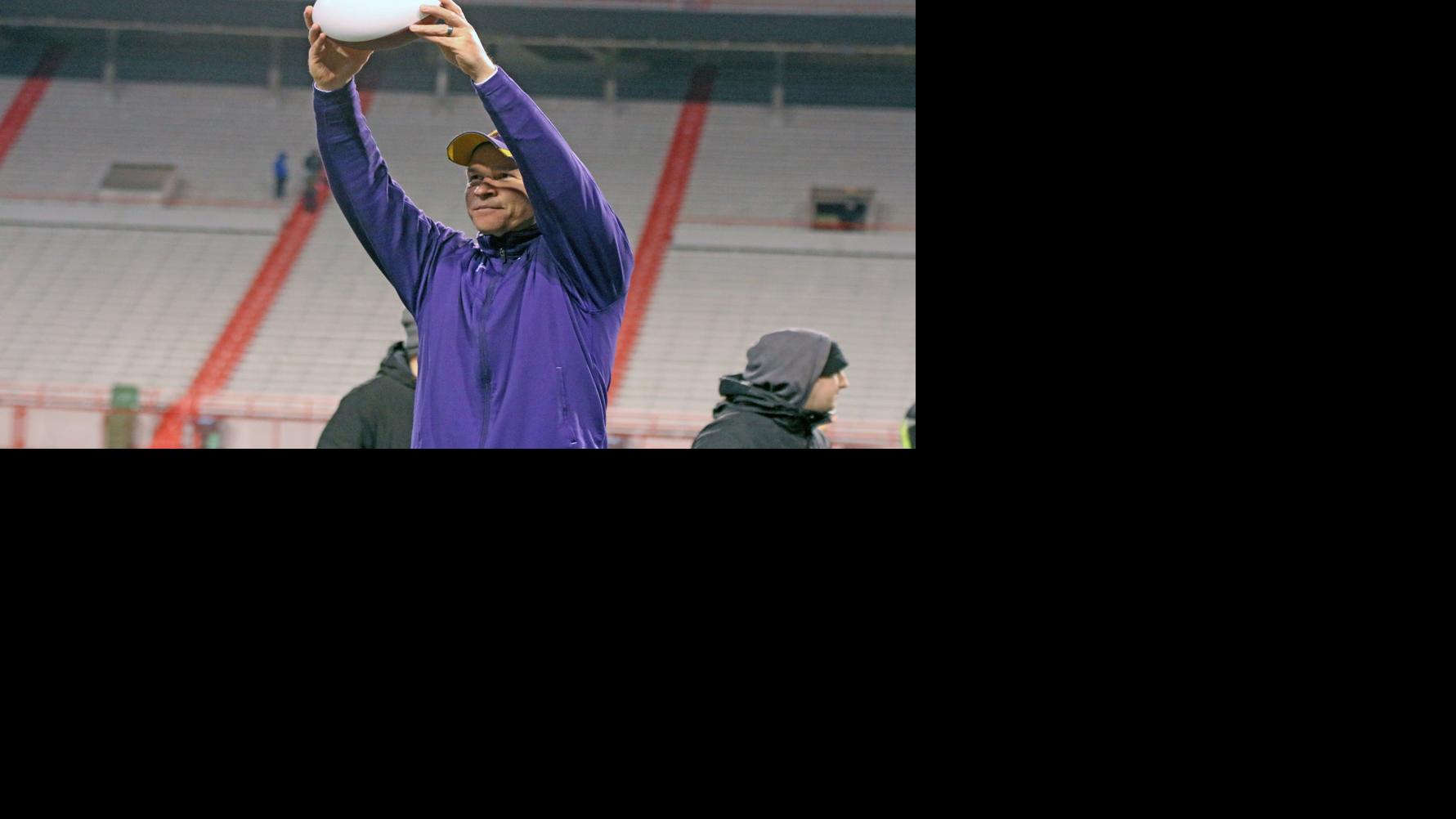 Shatel Bellevue West Football Coach Michael Huffman Can T See Future But He May Be It Ne Prep Zone Omaha Com