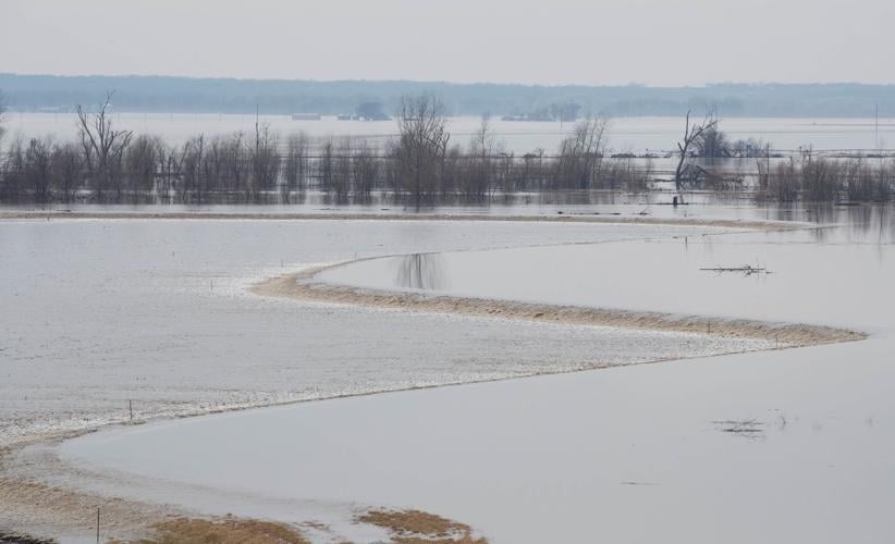 Corps of Engineers urges caution as lakes and rivers freeze - Austin Daily  Herald