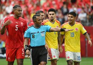SOCCER-WORLDCUP-SWI-COL/
