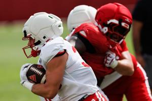 081126-owh-spo-huskerfb-nf-53
