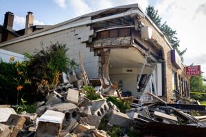 070126-owh-new-buildingdamage-jc-1