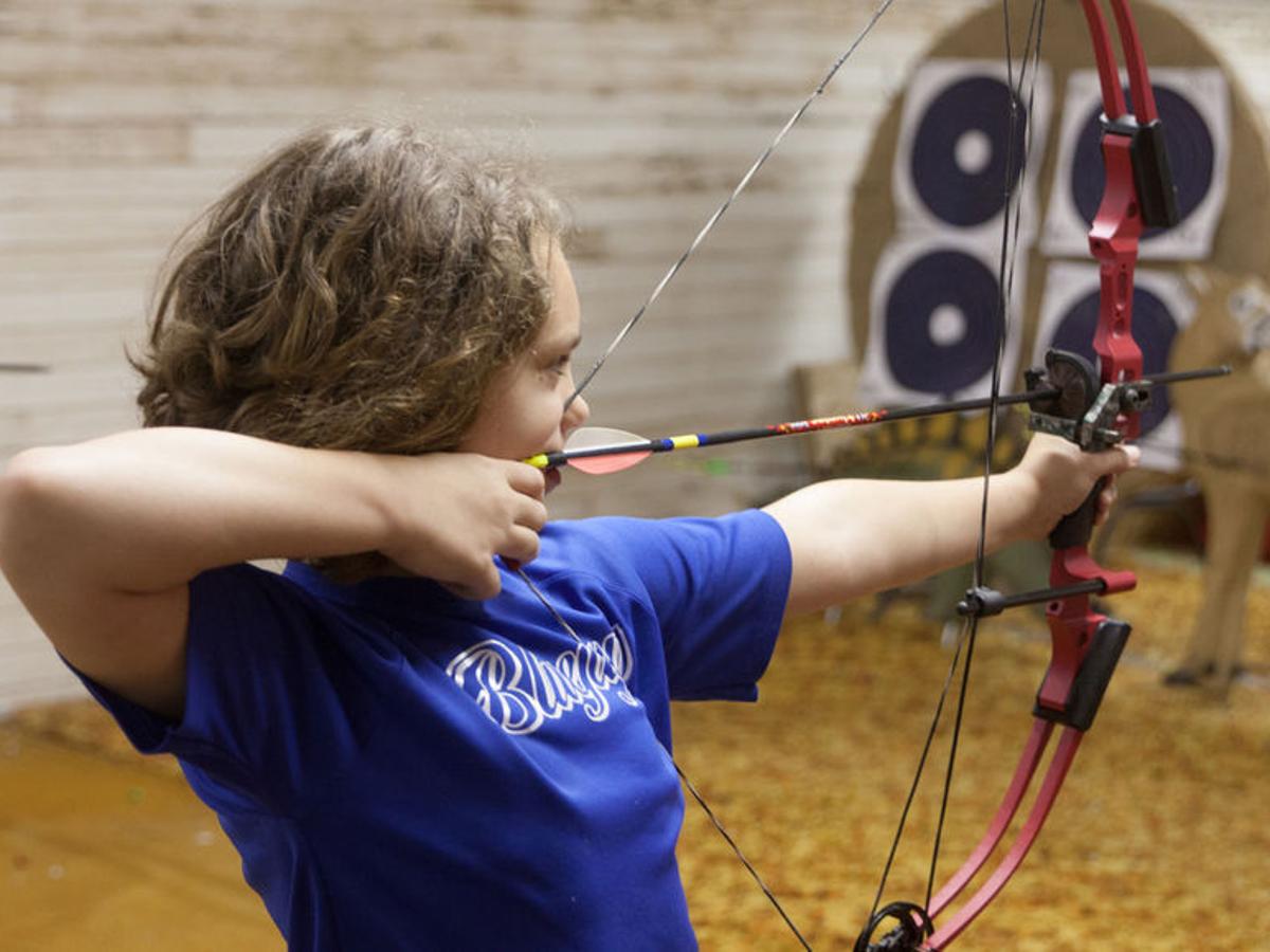 Right On Target Archery Club Has Gathered Interest Of Area Youth Local News Omaha Com Right On Target Archery Club Has Gathered Interest Of Area Youth Local News Omaha Com