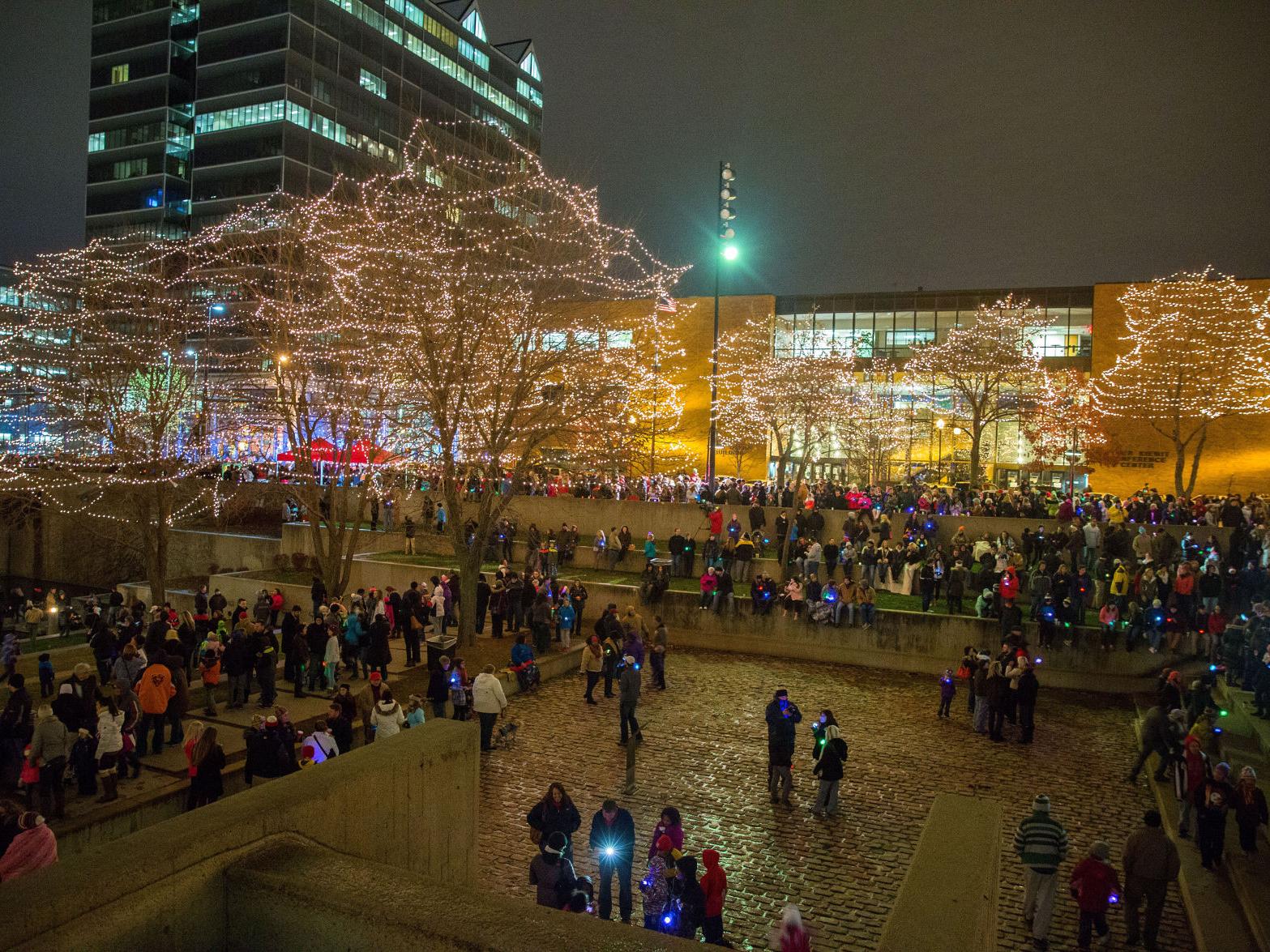 It S Time To Light The Lights In Downtown Omaha Entertainment Omaha Com Christmas Lights Downtown Omaha 2021
