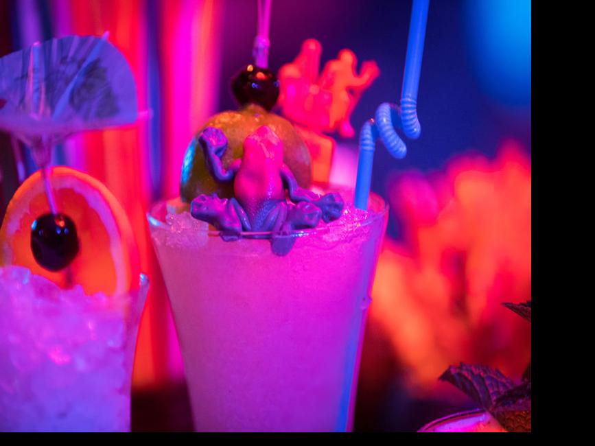 9 unique Omahaarea bars your outoftown guests won't GO