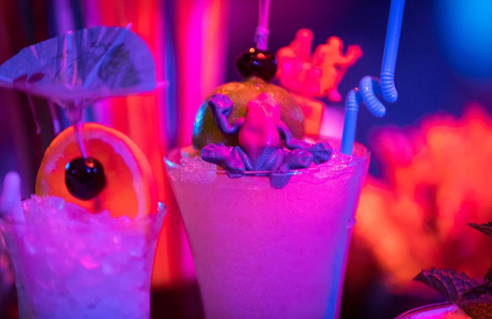 9 unique Omahaarea bars your outoftown guests won't