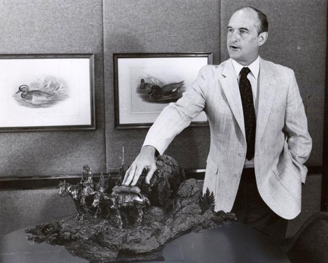 Billionaire Walter Scott steps aside after three decades leading Omaha