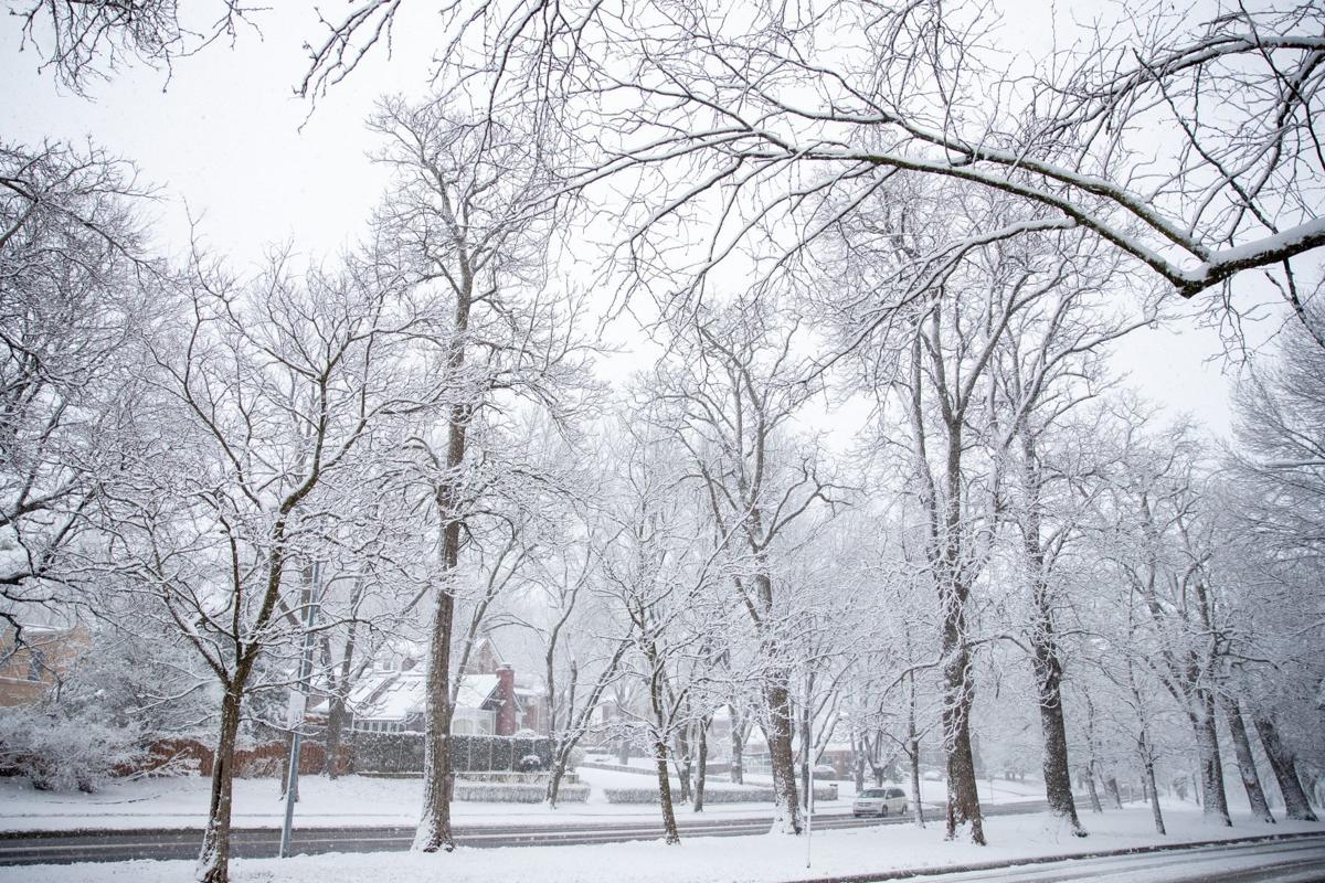 With More Than 3 Inches Omaha Smashes The Snowfall Record For April 16 Weather Omaha Com