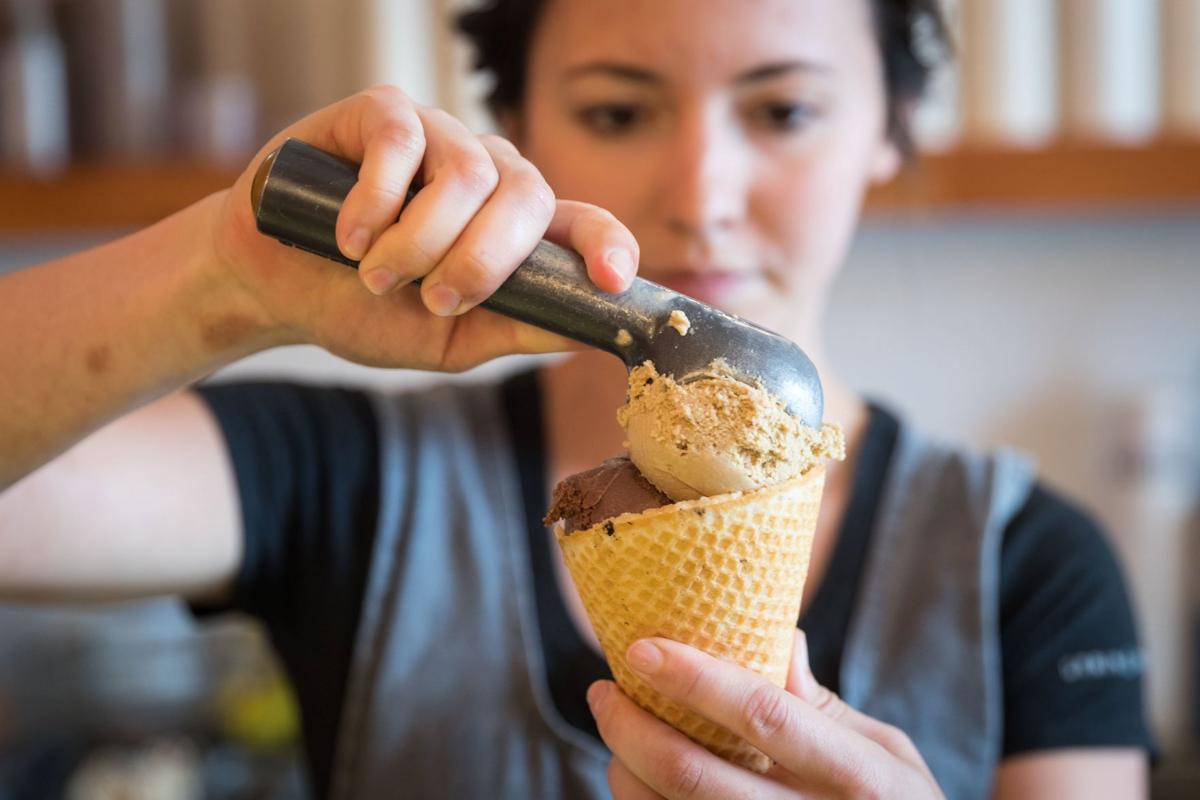 Warren buffett ice cream cones