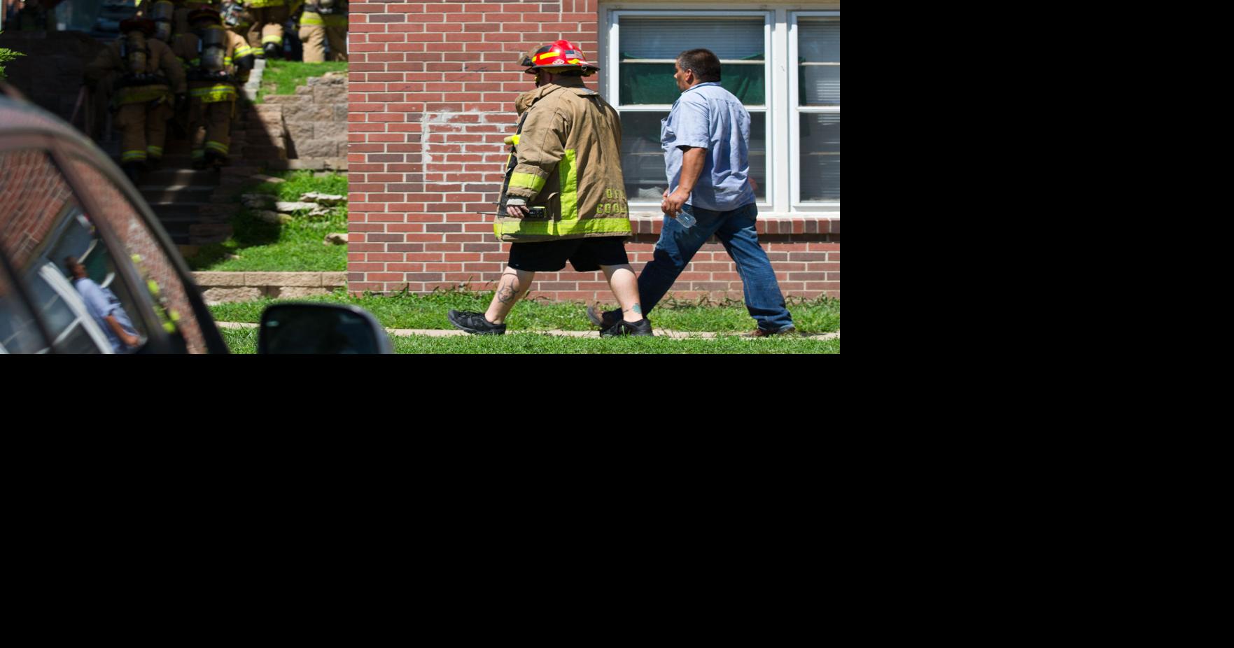 Firefighters quickly douse Omaha apartment fire