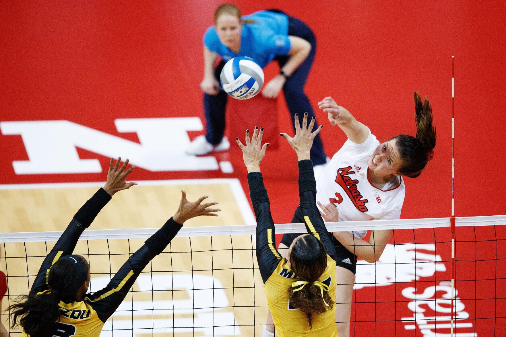 Middle blocker Ayden Ames commits to Nebraska volleyball