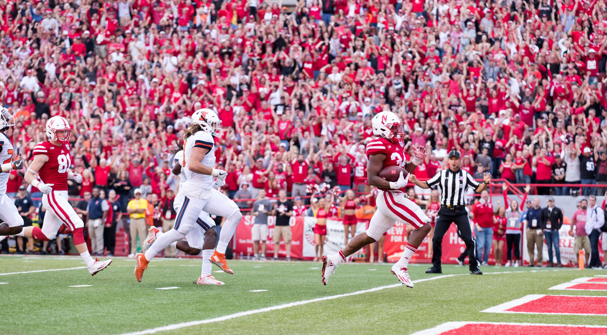 Photos: Huskers Stay Undefeated With Win Over Illinois | Gallery ...