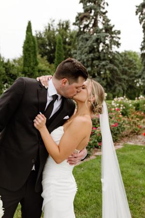 Baylee and Wyatt, ceremony kiss