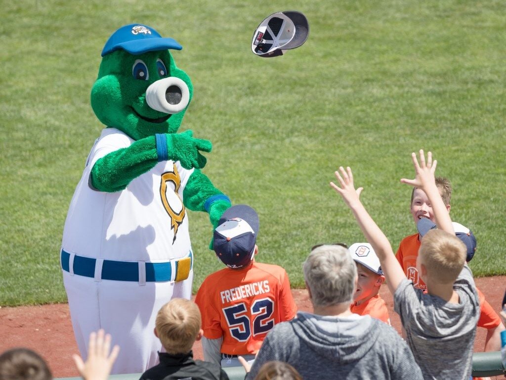 Wallpaper Wednesday! Celebrate - Omaha Storm Chasers