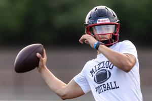 060926-owh-spo-milsouthpractice-cm-01.JPG