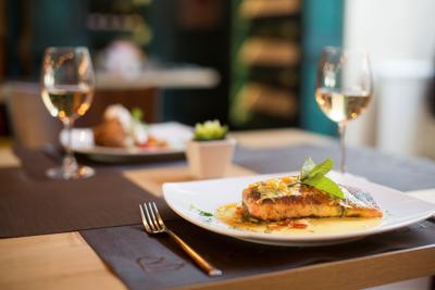 Omaha S Choice Bars Restaurants Sponsored Features Bars Restaurants