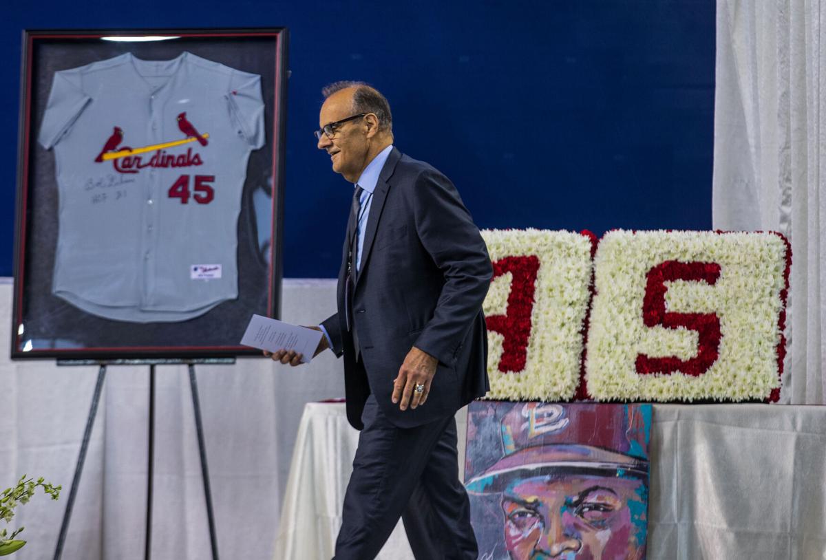 One year after death, Bob Gibson remembered for 'prowess on the