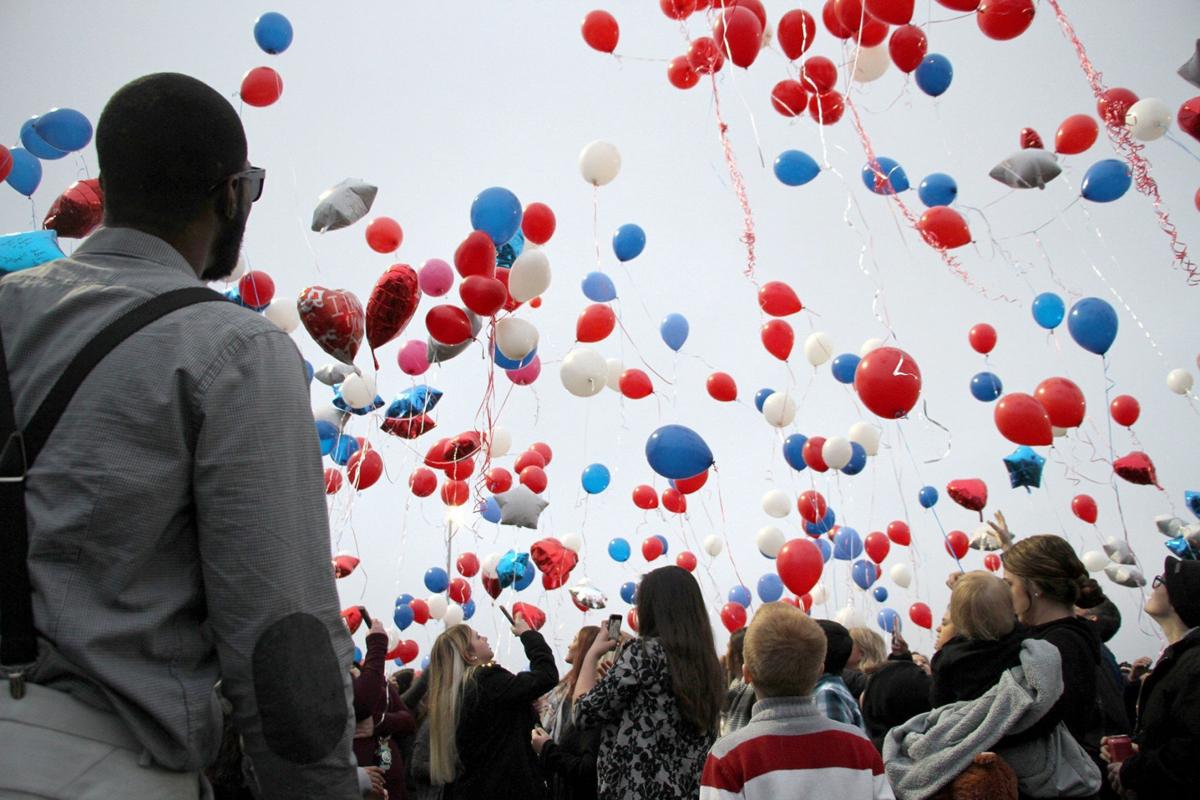 Friends And Family Pay Tribute To Uno Track Star Who Was Killed By Car Local News Omaha Com