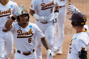 053026-owh-spo-ncaabase-nf-21.JPG